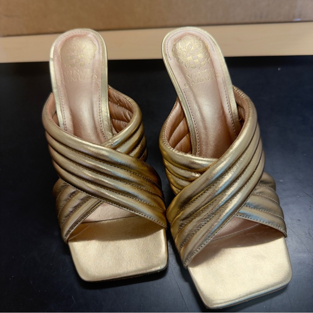 Vince Camuto Sarendie Metallic Gold Quilted Slide Sandals Size 6.5